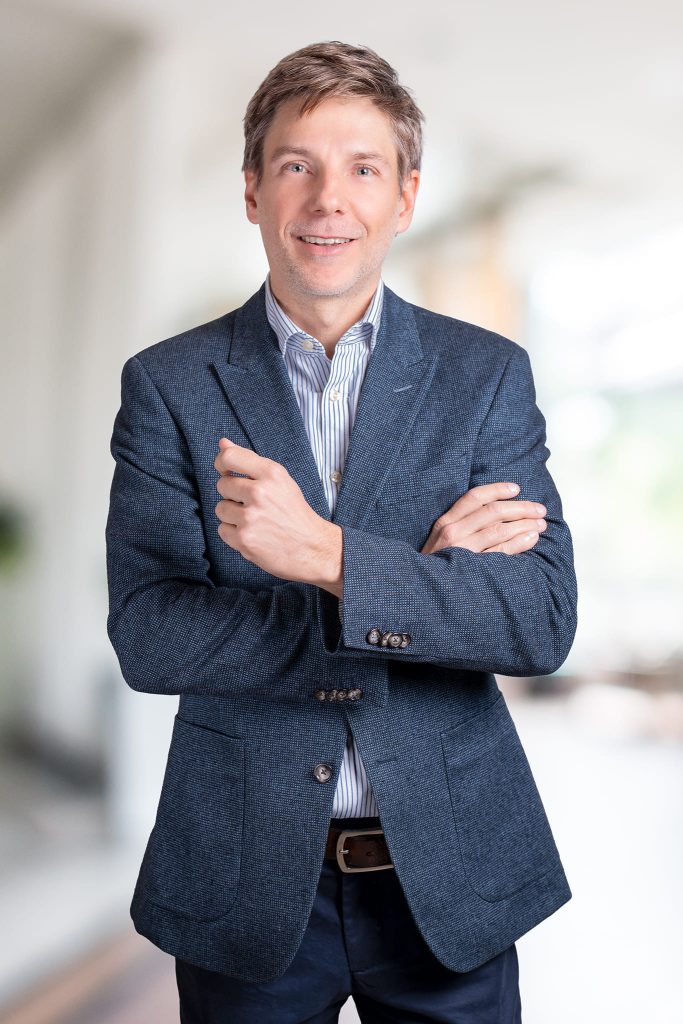 Business-Manager-Carlos-Echevarria-Qibit-Chile-2025